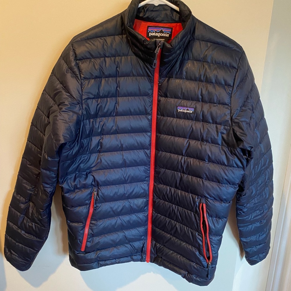 Patagonia Men’s Down Sweater Sz Medium, Excellent Condition